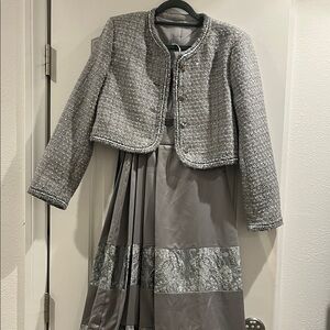 Elegant Gray Tweed Jacket